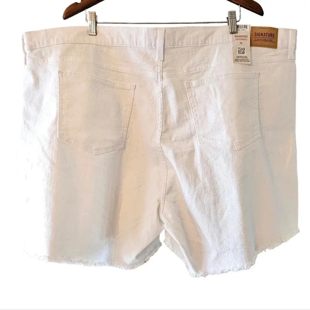 Signature by Levi Strauss & Co. High Rise Plus Size Heritage Denim  Shorts 22W. - Picture 12 of 16